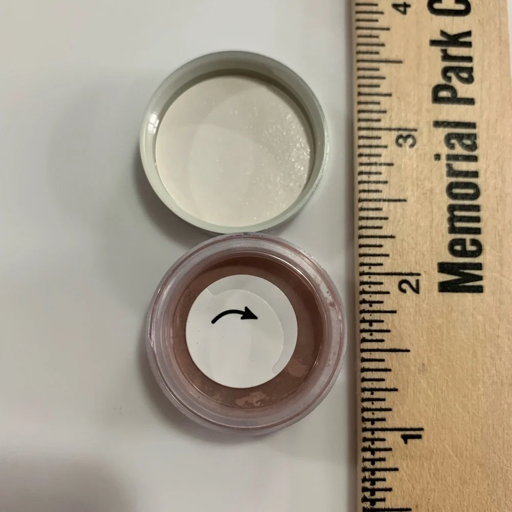 bareMinerals eyeshadow velvet